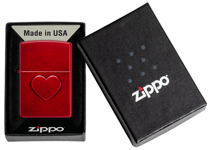 Zippo 46588 vžigalnik 3D Stamped Heart, Candy Apple Red